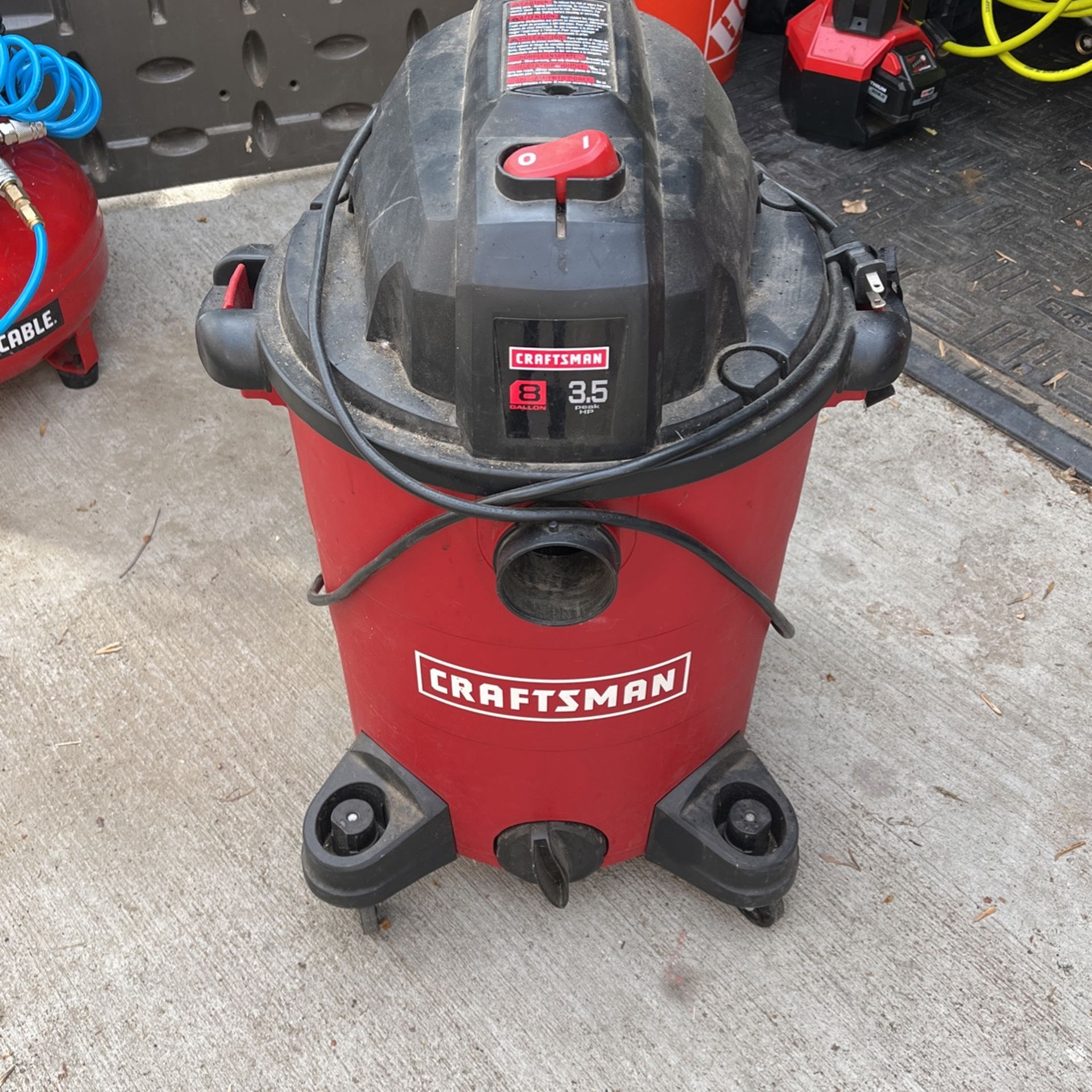 Craftsman 8 Gallon Wet/Dry Vac
