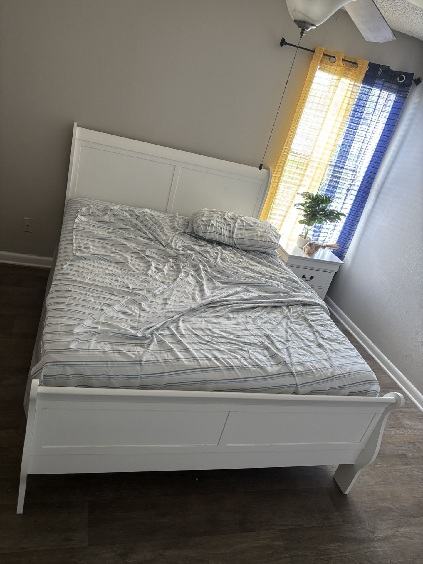 Bedroom Set Including (Bed-Frame,Nightstand, Dresser And Mirror)