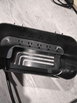 Power strip cable organizer with box eclosure
