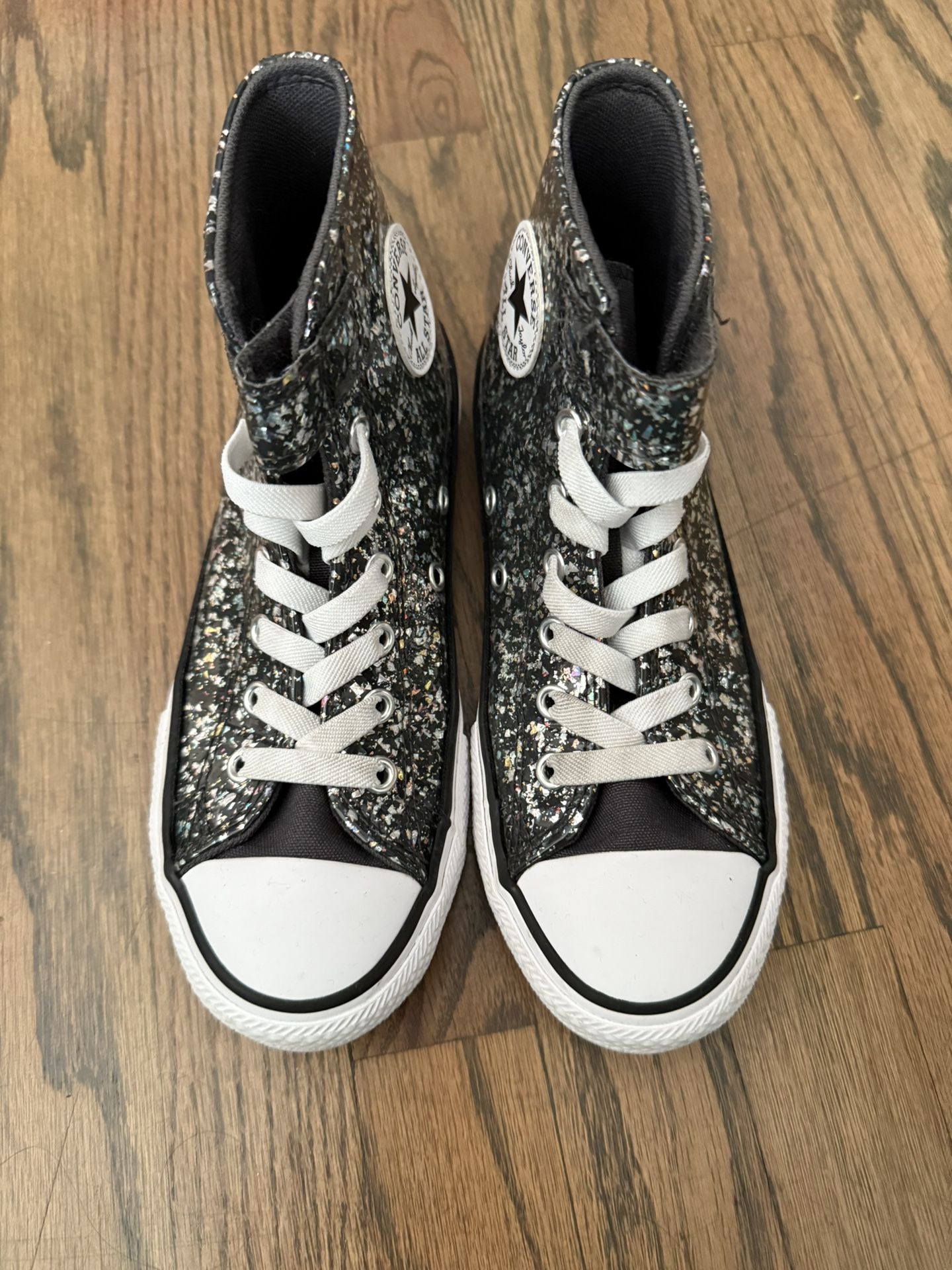 Girls Converse Size 2