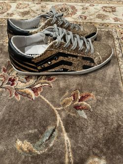 GOLDEN GOOSE LUXURY SNEAKERS (WOMEN)