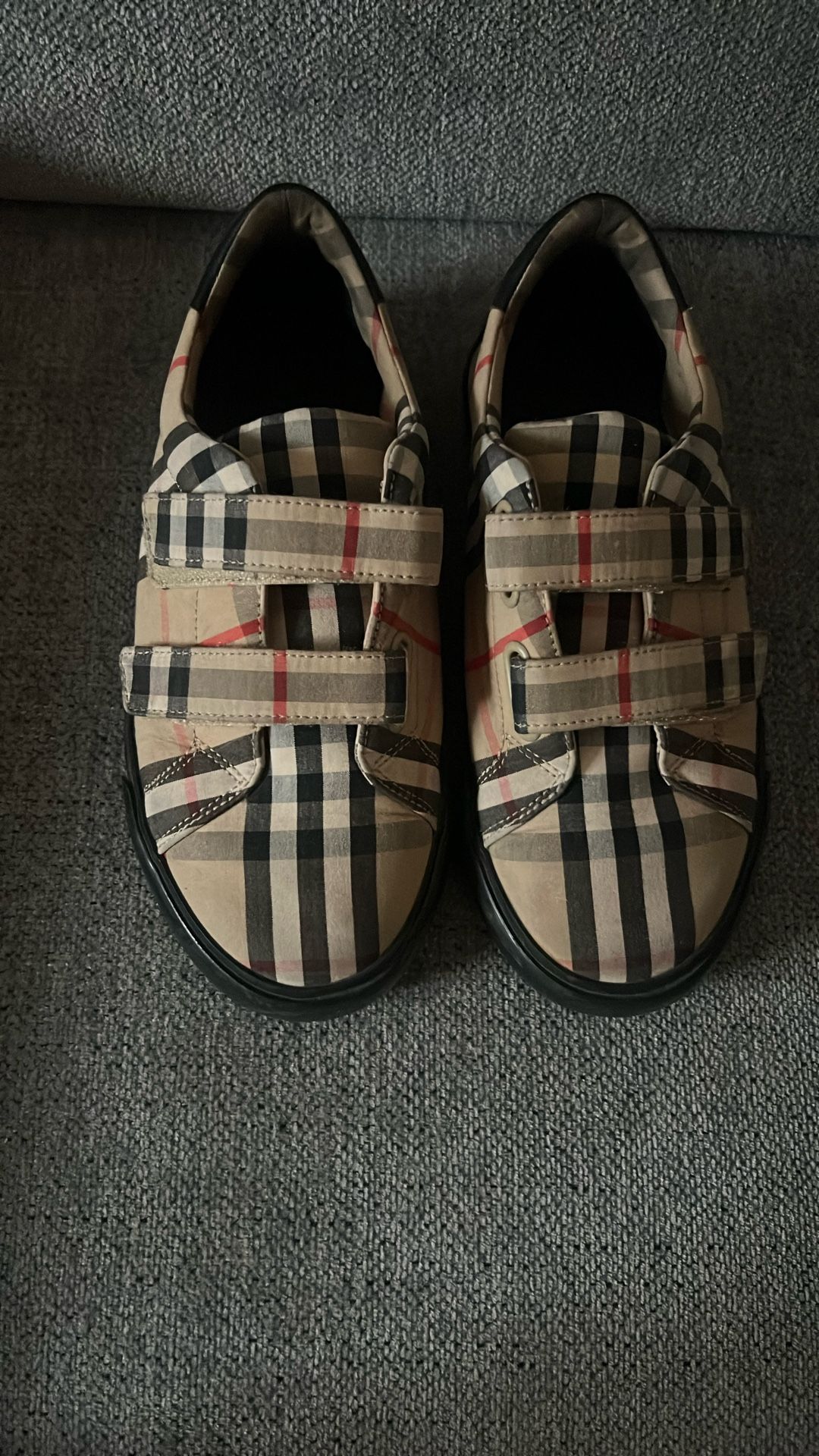Burberry Shoes For Kid Size 3.5
