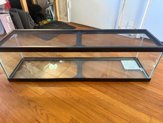 Aquarium 30 gallons length 48 in width 12.5 in depth 13 in