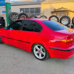 2005 BMW 325i