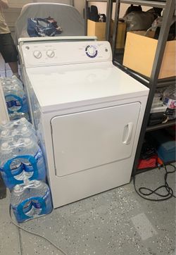 GE 6.8 cu. ft. capacity Dura Drum electric dryer
