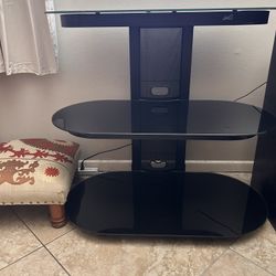 Bell’o Entertainment Center/ TV Stand