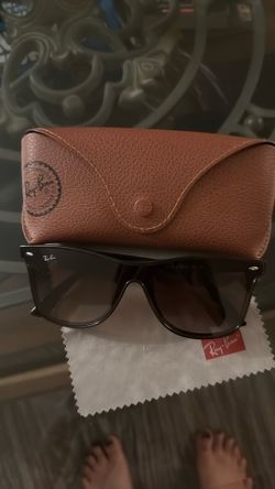 Tortoise shell Raybans