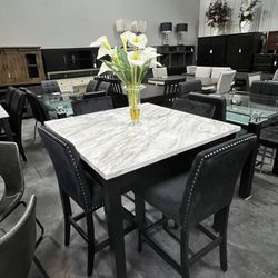 5 - piece dining set, Black with marble top 