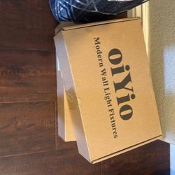 Oiyio Black Plug In Wall Source