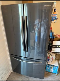 Samsung French Door Refrigerator with Dual Ice Maker