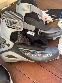 Salomon Size 9.5 Men’s Cross Country Ski Boots