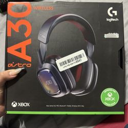 Logitech G Astro A30 Lightspeed Wireless Gaming Headset, Bluetooth, Dolby Atmos/3D Audio Compatible, Detachable Boom, 27h Battery, for Xbox, PS5, PS4,