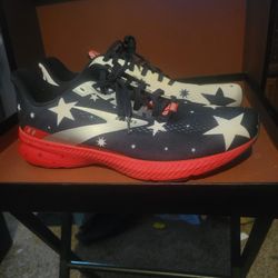 Brooks Launch 8 USA
Special Edition Stars Patriotic Mesh Running Shoes -Men's Size 11.5/ 2E
MINT-USED