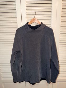 Lululemon men’s hoodie