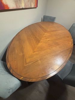 Round Solid Wood Dining Table – Repair Project