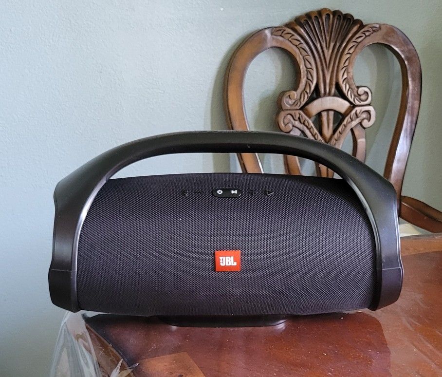 JBL Boombox