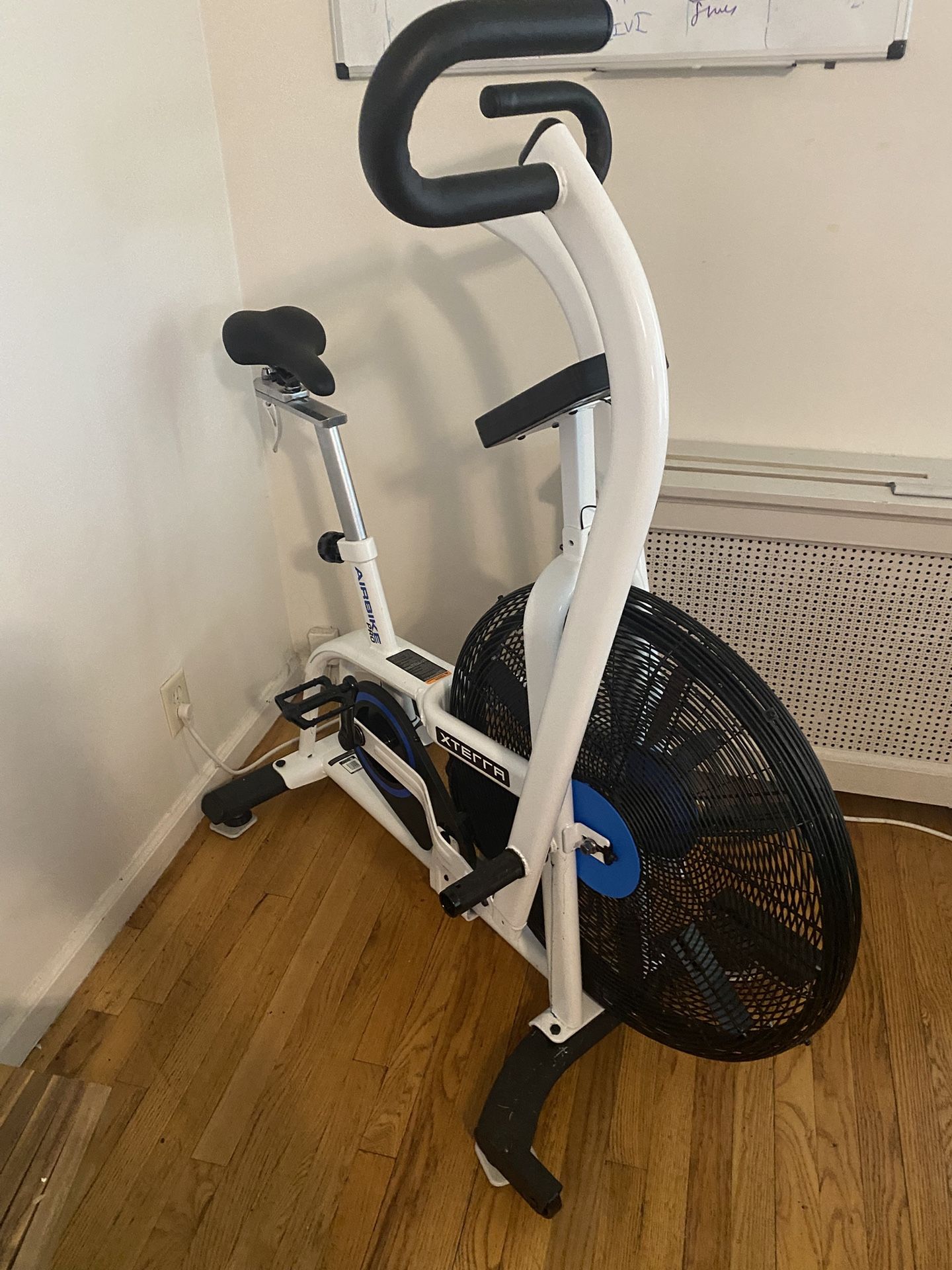 air bike, original price $700, selling for $200, must be gone before 10 th october