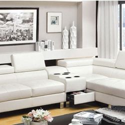 Brand New White Leather Modern Style Sectional w Bluetooth Speaker Console & Cup Holders 
