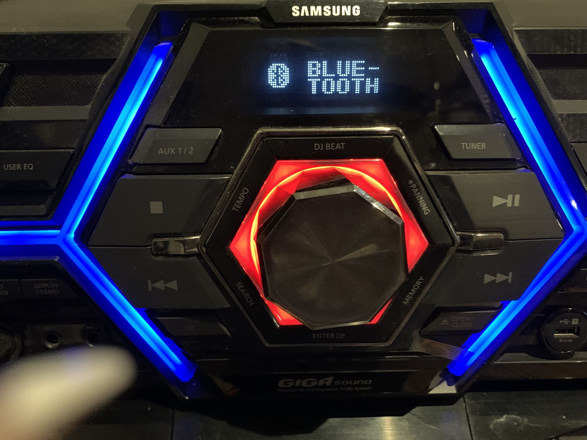 Samsung Giga Stereo Sound System