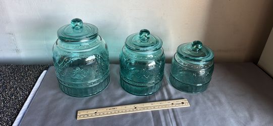Pioneer woman 3 piece glass set