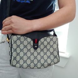 Authentic Vintage Gucci GG Monogram Supreme Sherry Web Ophidia Crossbody Bag