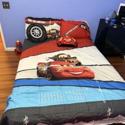 Mattress and Bedframe 