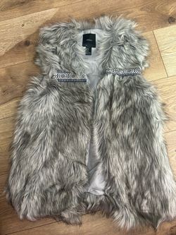 VTG? Never used Forever 21 Faux Fur Vest