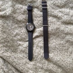 Seiko 5 Field GMT With NATO And Rubber Strap