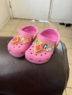 Princess crocs C5
