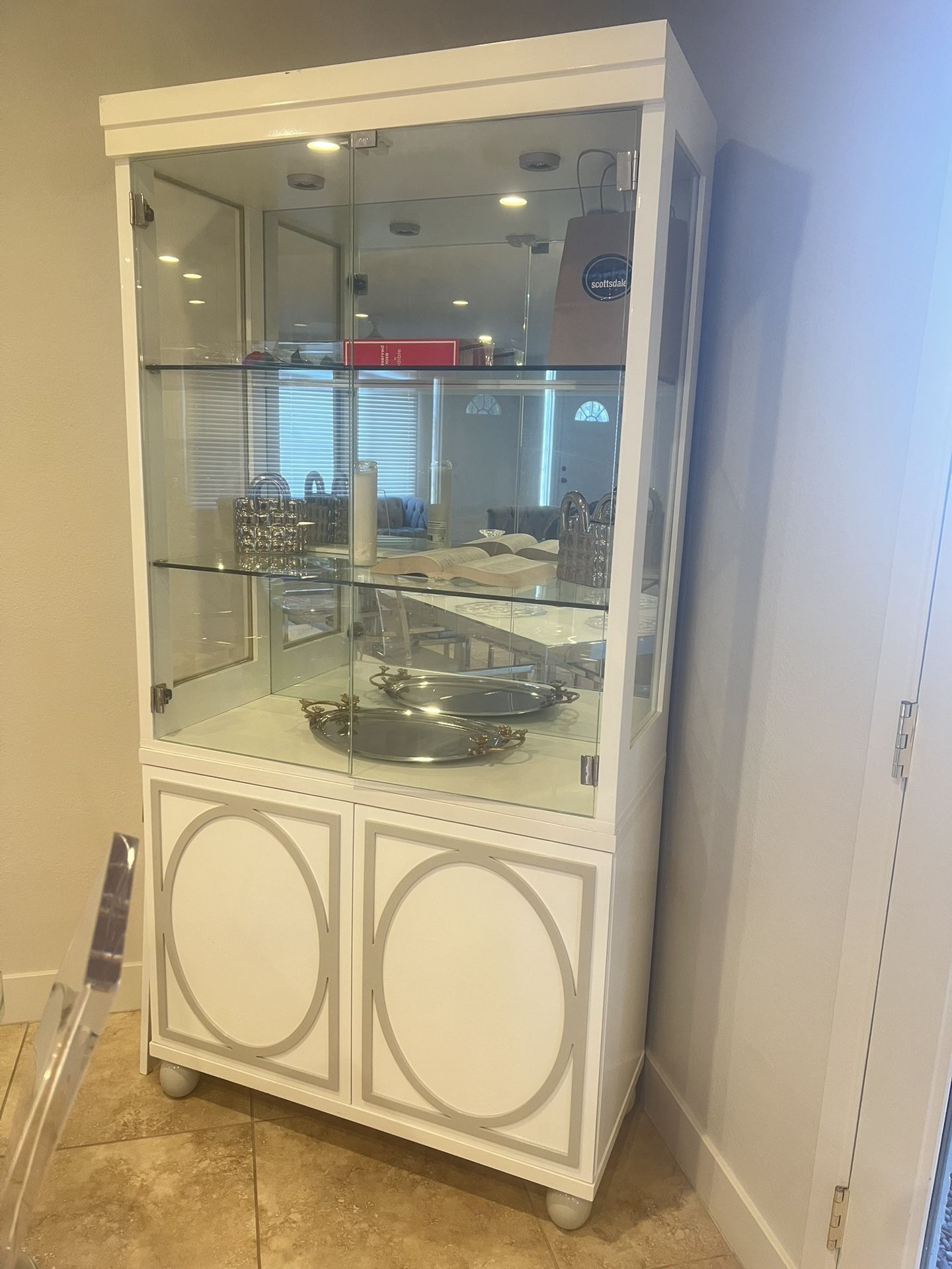 White Lacquer China Cabinet