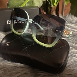 Sunglasses 😎 