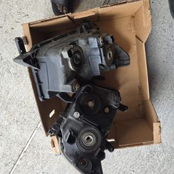 2007 TOYOTA TUNDRA HEADLIGHTS 