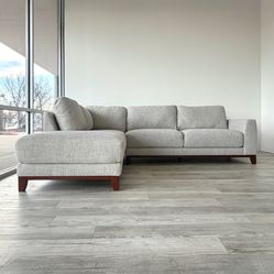 Living Spaces Amherst Cobblestone Sectional 114" (FREE DELIVERY)