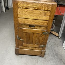 Antique Nickerbocker Ice Chest