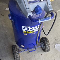 KOBALT 26 GALLON OIL FREE AIR COMPRESSOR