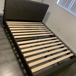 Queen Bedframe