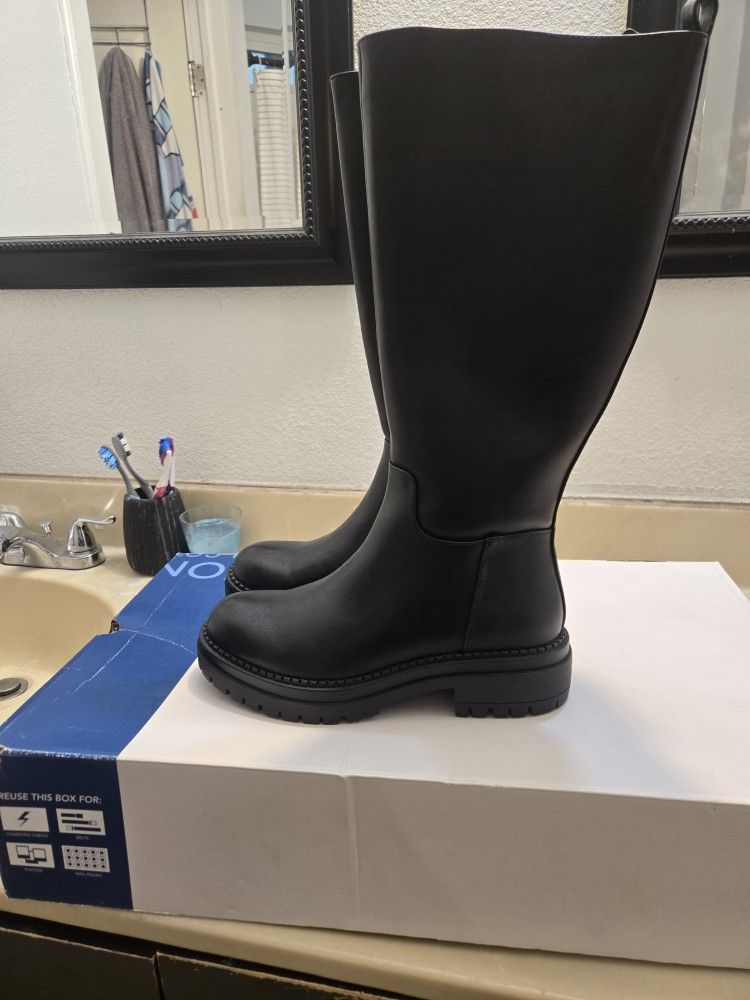 New Black Boots Size 7
