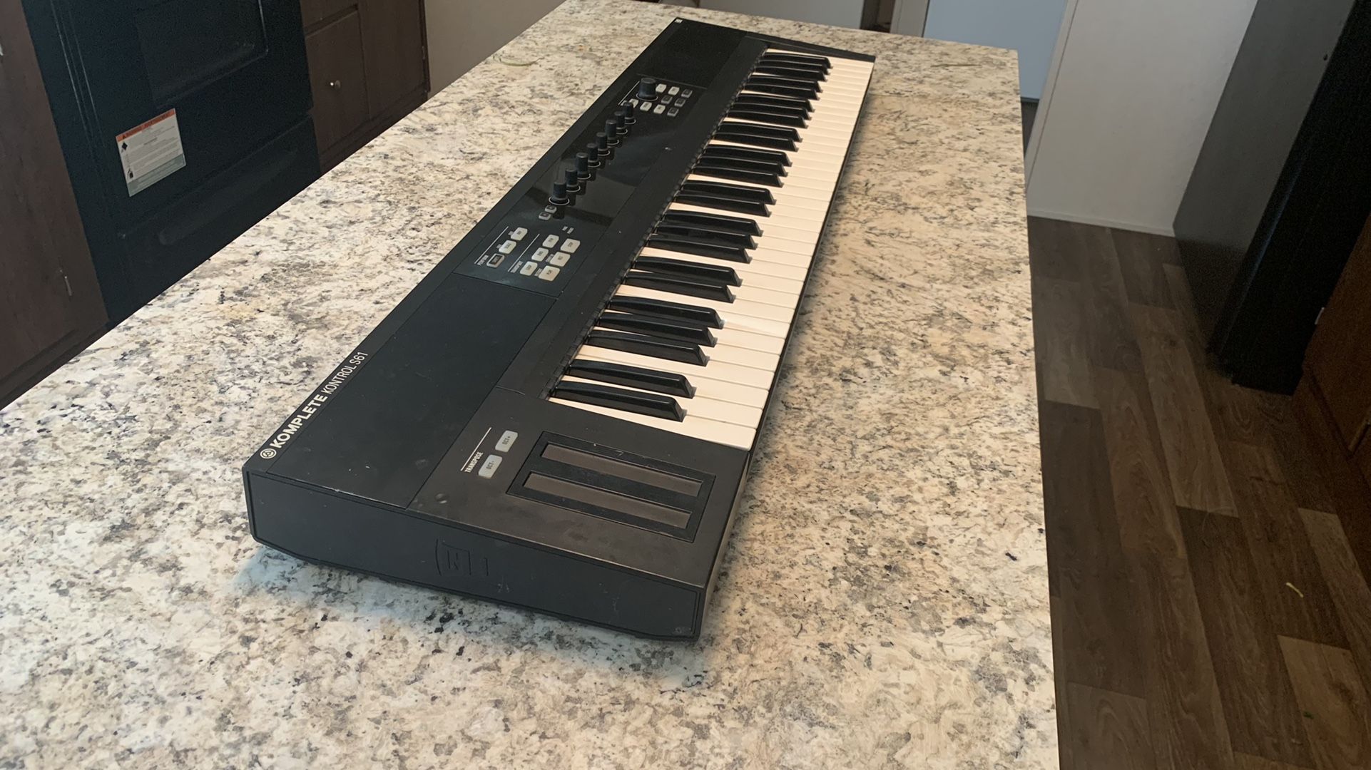 Native Instruments Komplete Kontrol S61 Mk1 for Sale in Sparta, GA