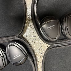 Soundstream VHP-12 Wireless IR Headphones – Like New – With Cases 