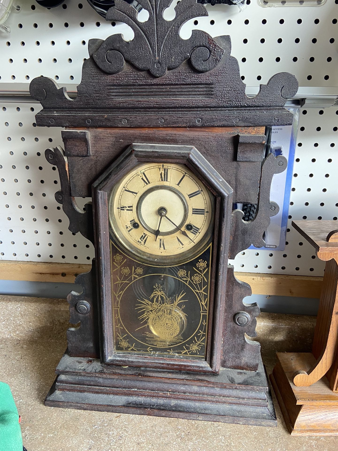 Strking And Kitchenette Clock