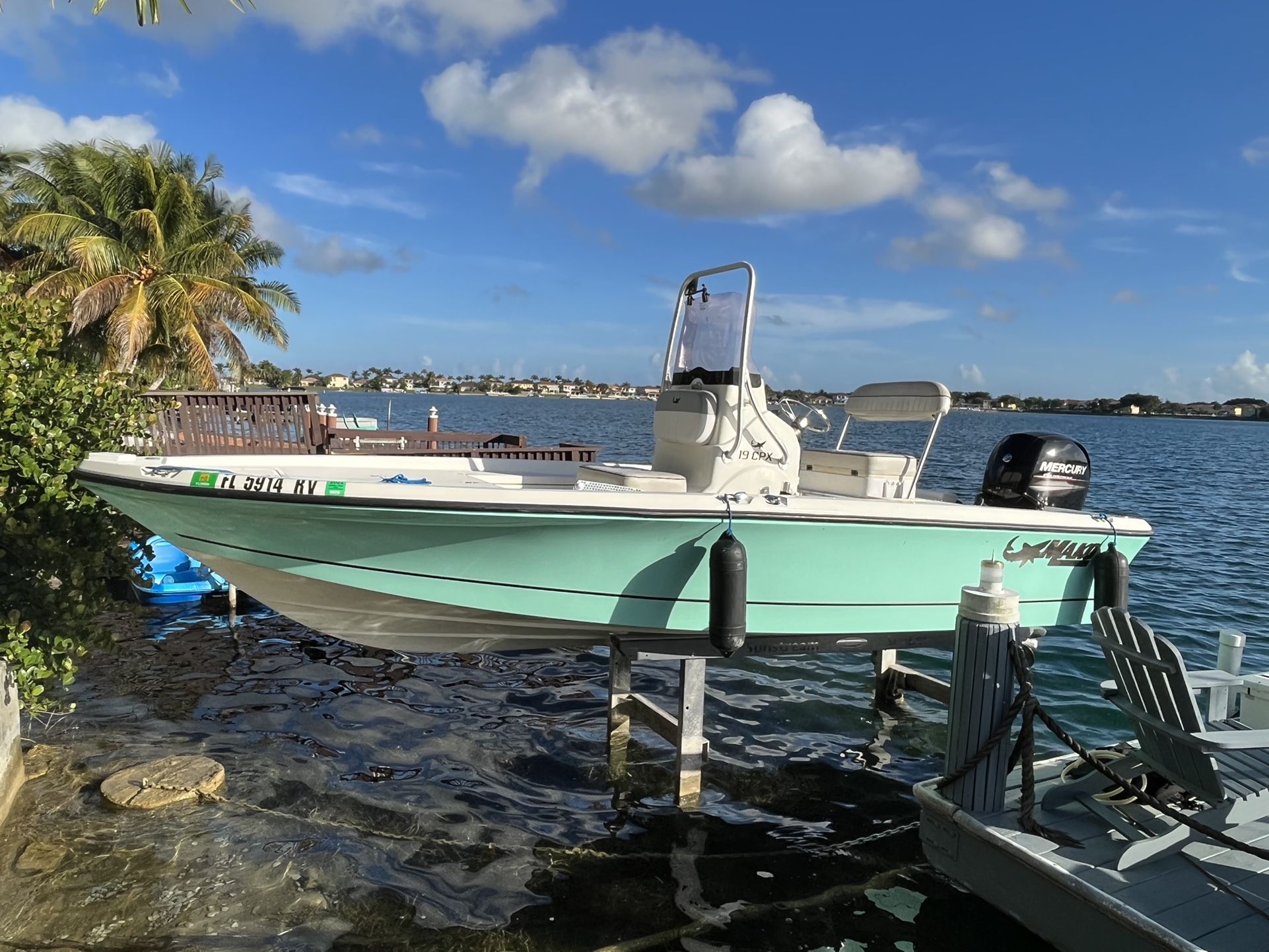 2019 Mako CPX 19