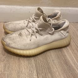 Size 7.5 - adidas Yeezy Boost 350 V2 Low Cream White / Triple White