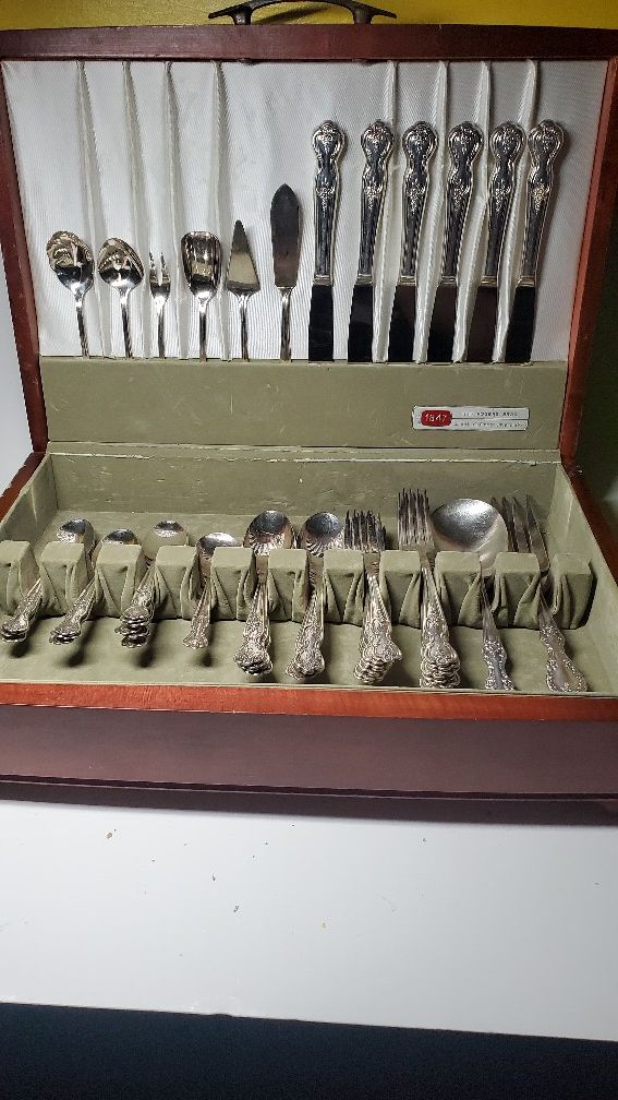 1951 Vintage 1847 Rogers Bros Magnolia / Inspiration Silverware