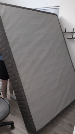 queen size box spring - must bring down one flight of stairs