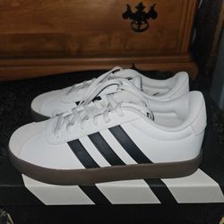 Brand New Adidas Size 5.5Y