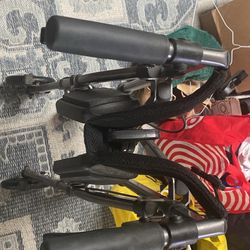 Walker With Wheels And Brakes