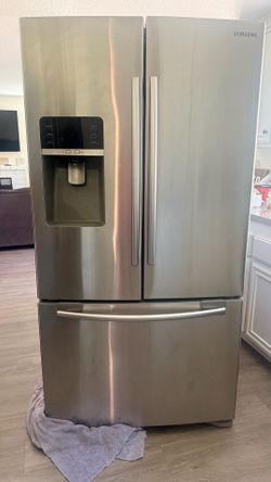 Samsung Refrigerator Large Capacity 29.7 Cu-In