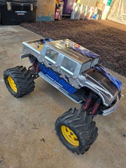 RC Car Pro-Line Hummvee body custom