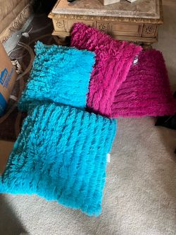 Decorative Throw Pillows