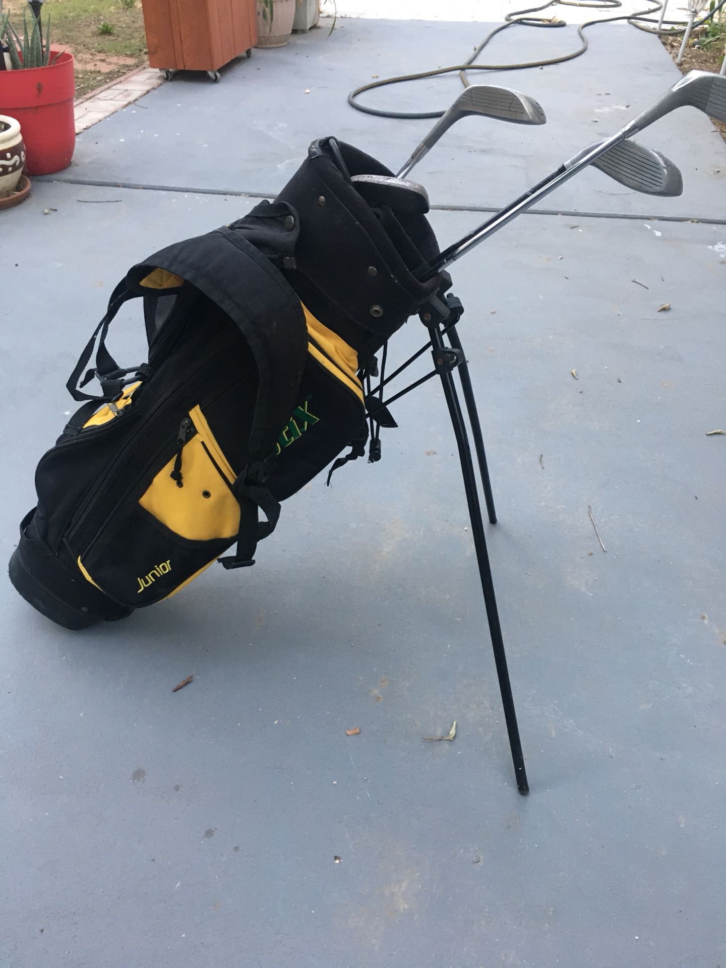 Stix golf clubs and bag for junior